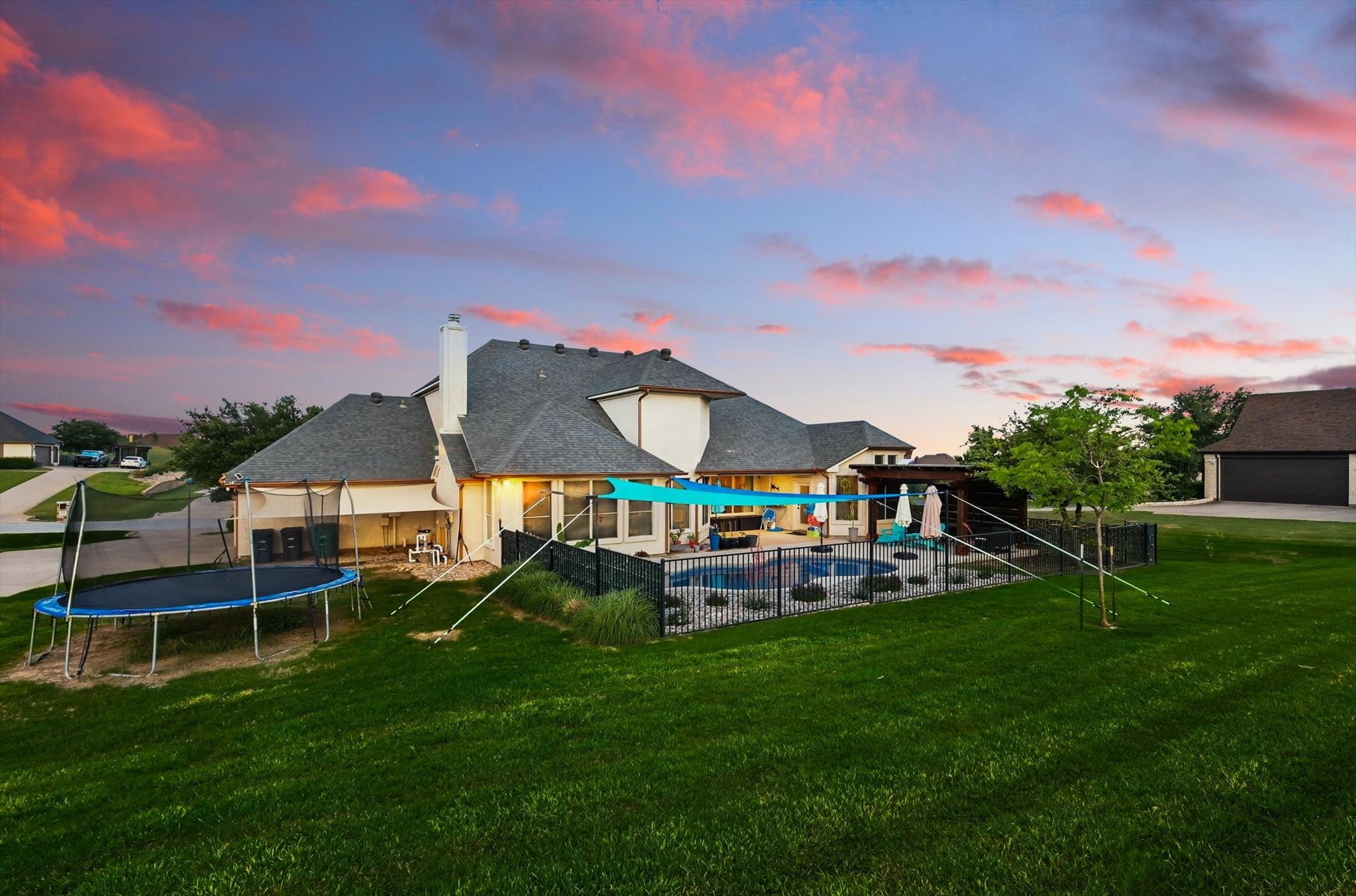 10701 Los Rios Drive