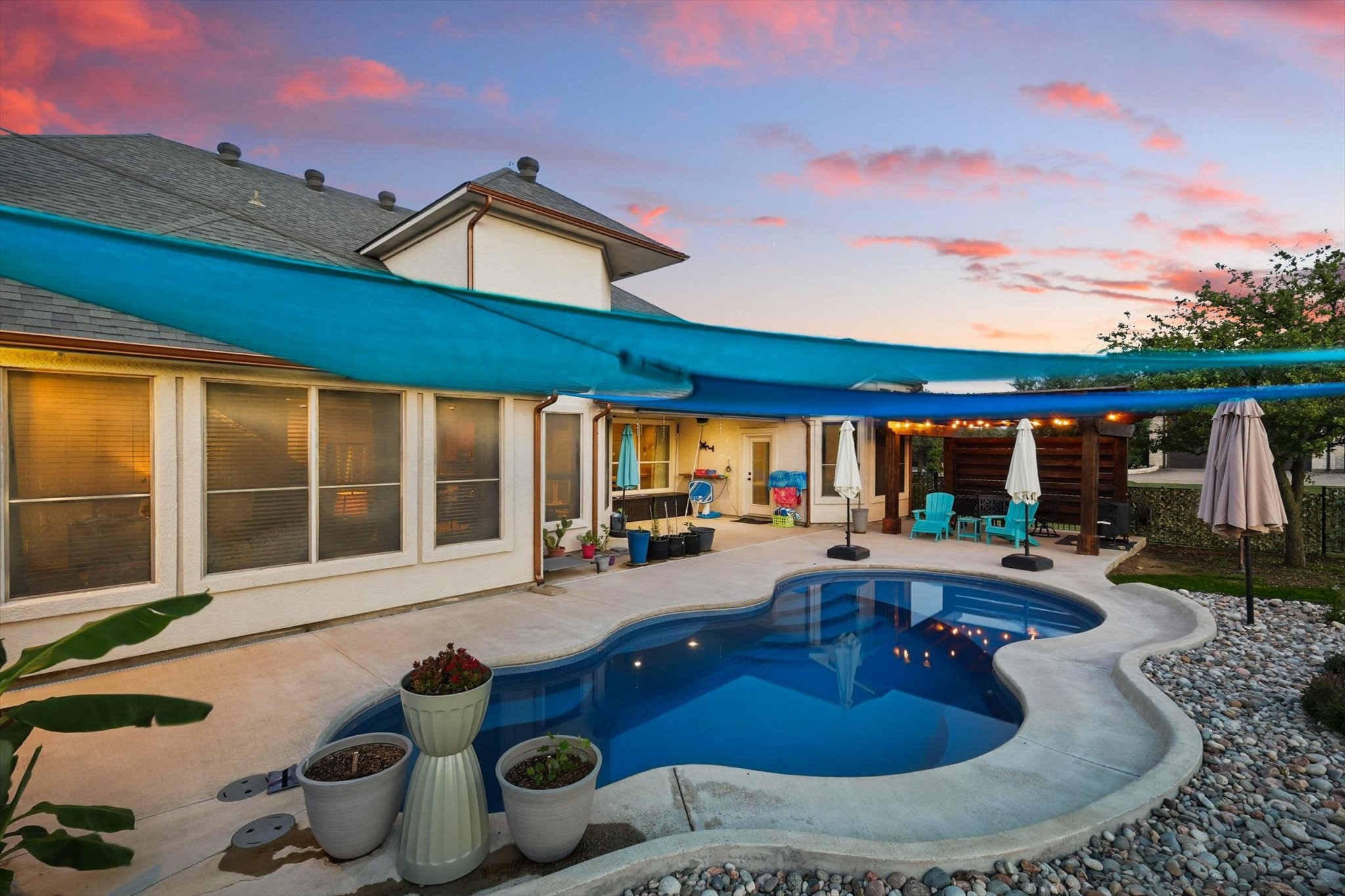 10701 Los Rios Drive