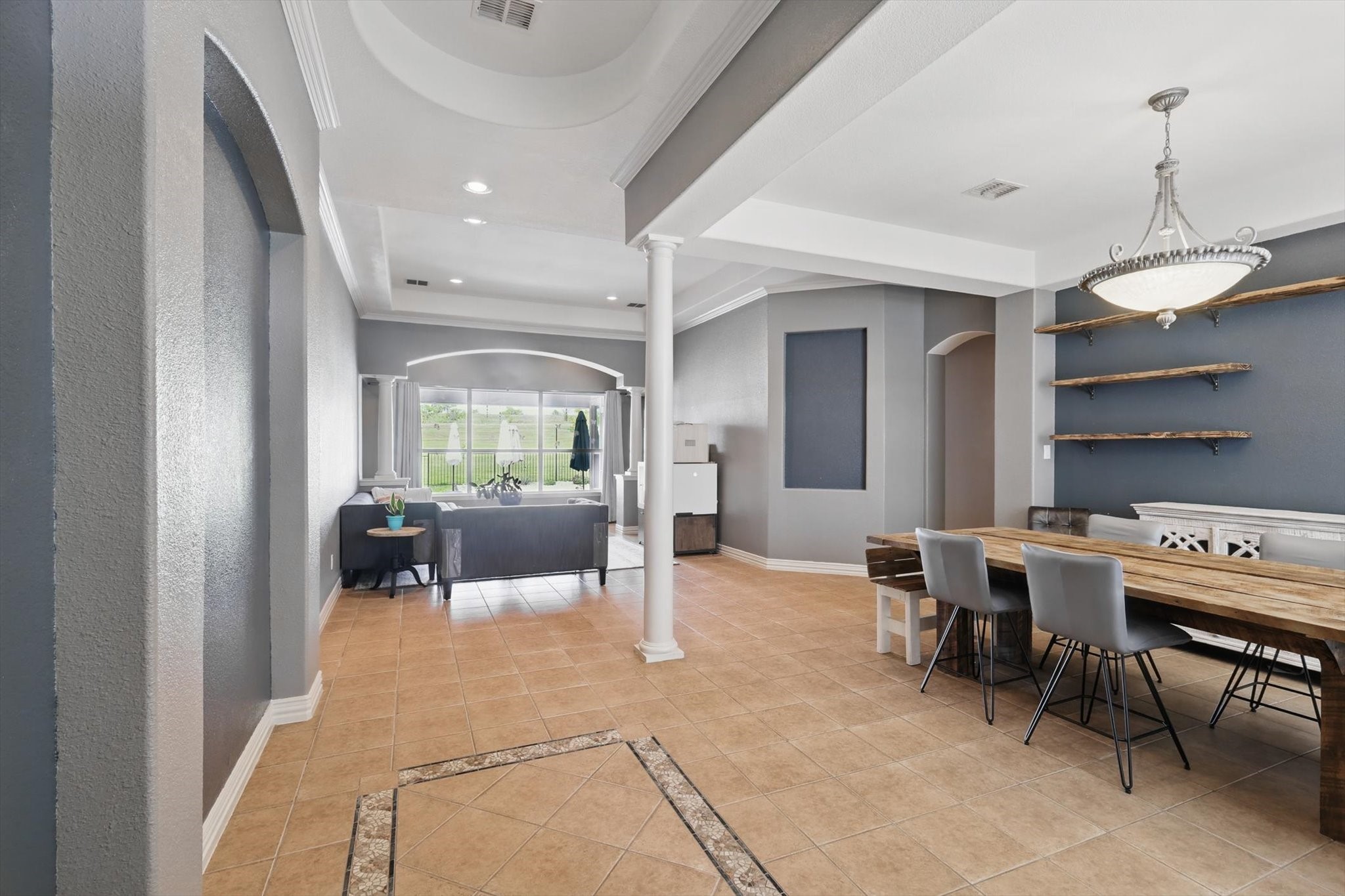 10701 Los Rios Drive