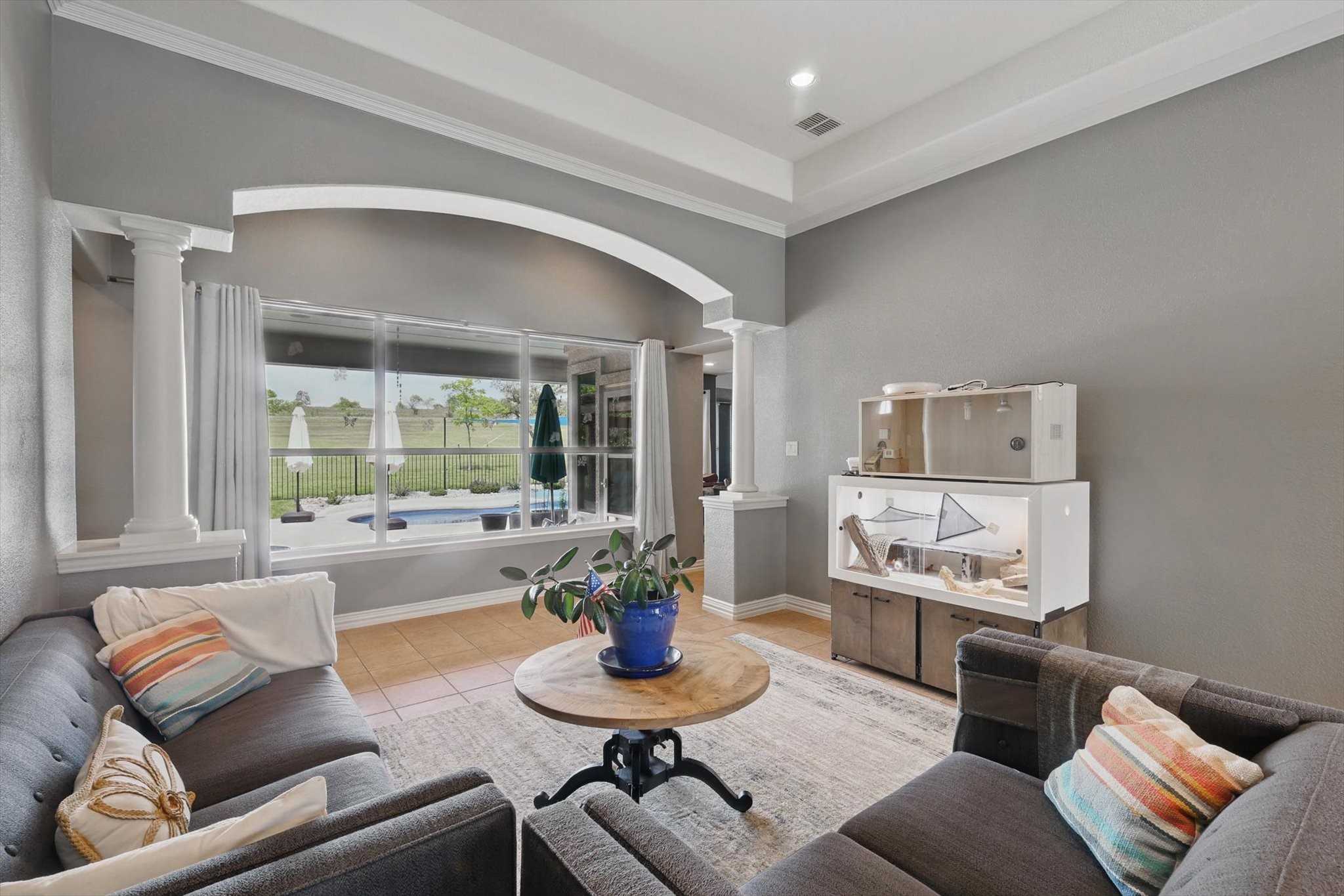 10701 Los Rios Drive