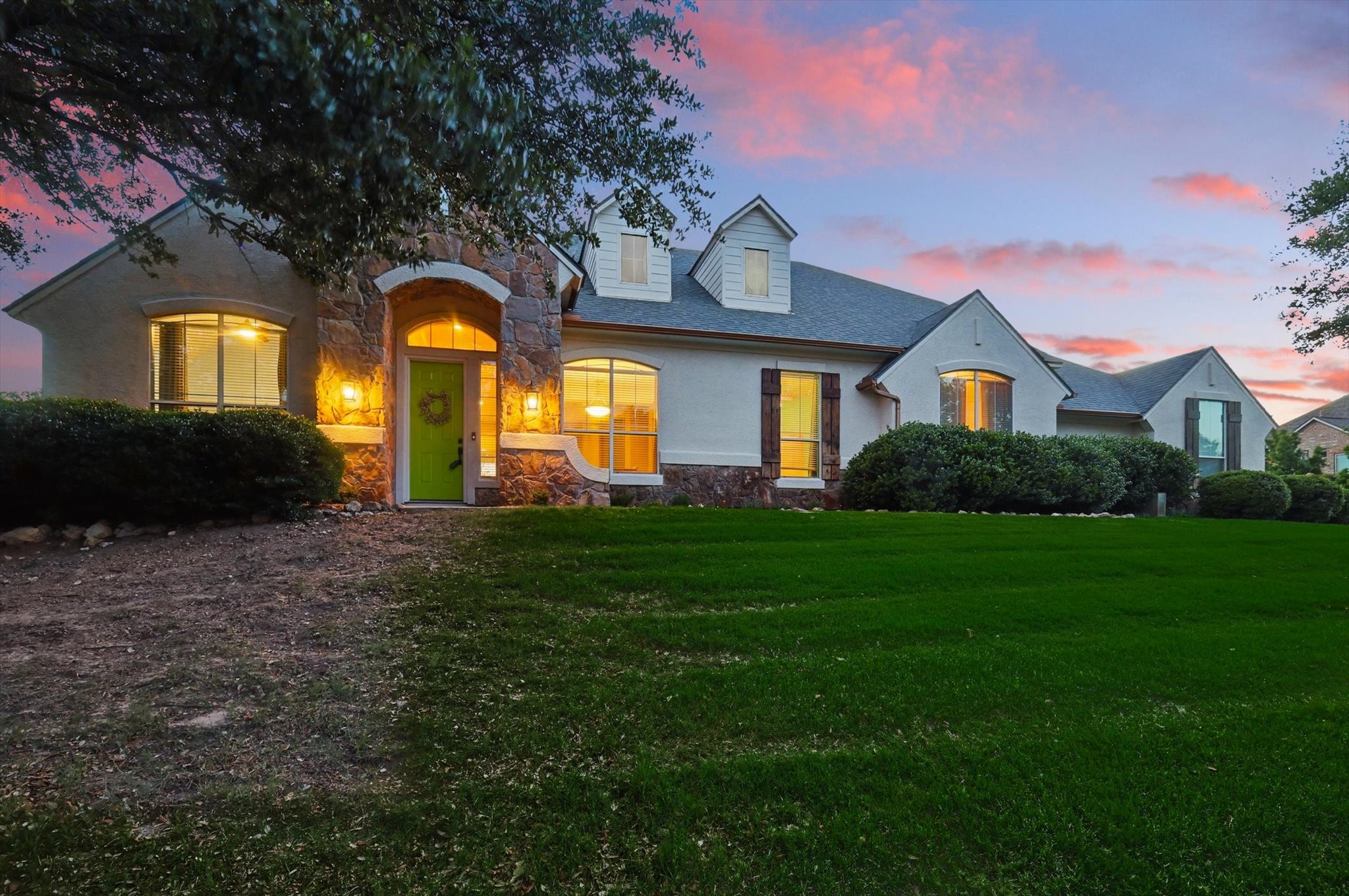 10701 Los Rios Drive