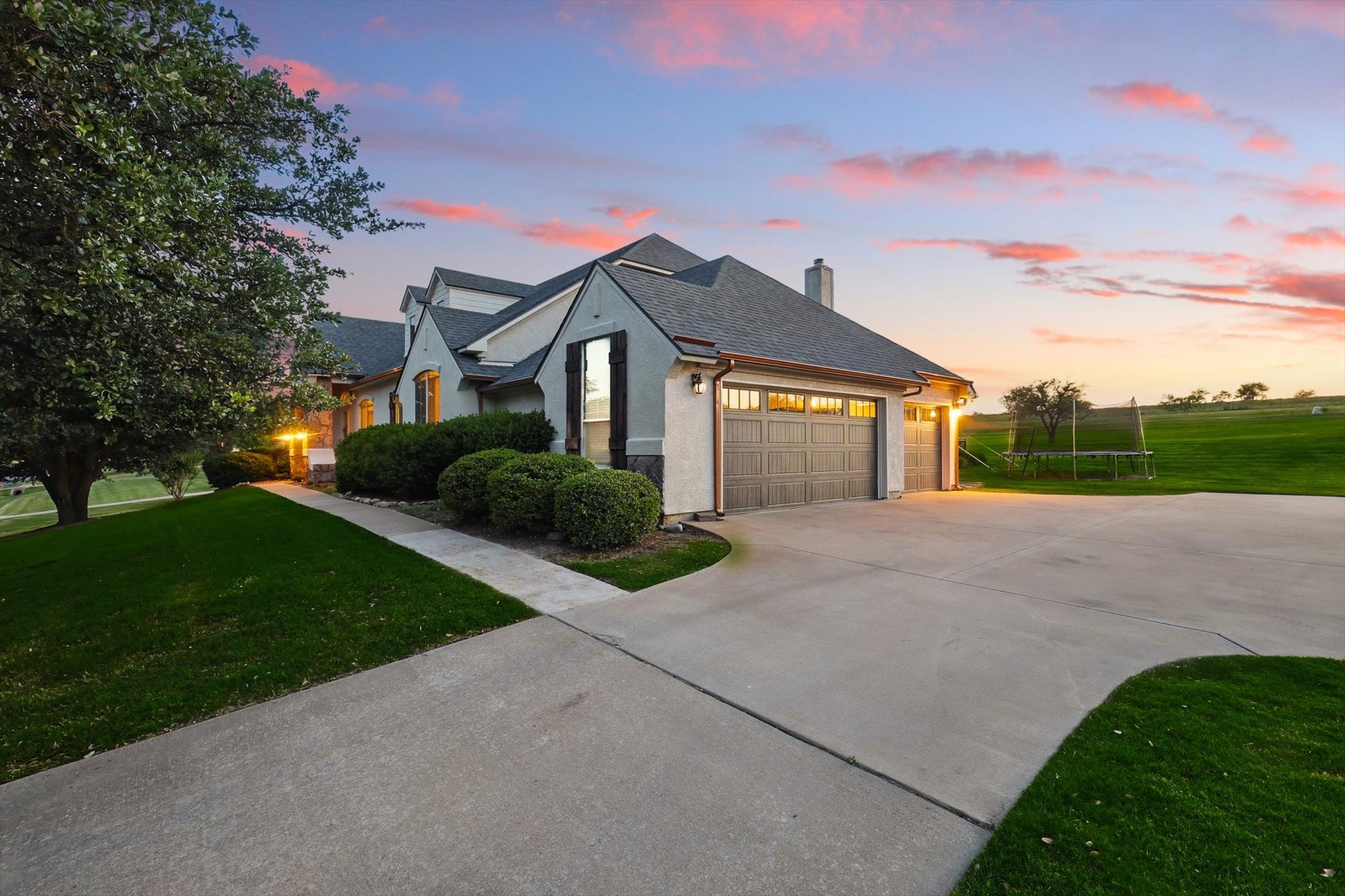 10701 Los Rios Drive
