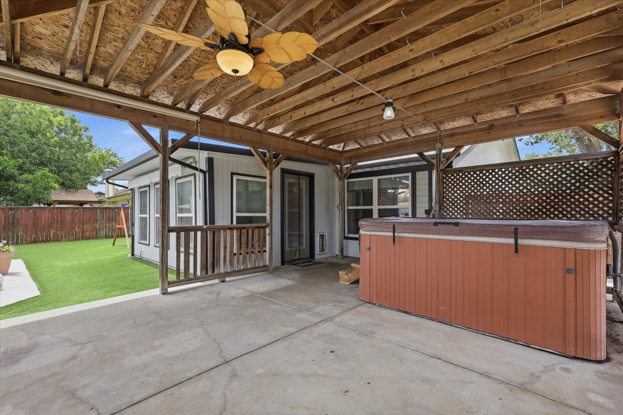 6572 Ridglea Drive