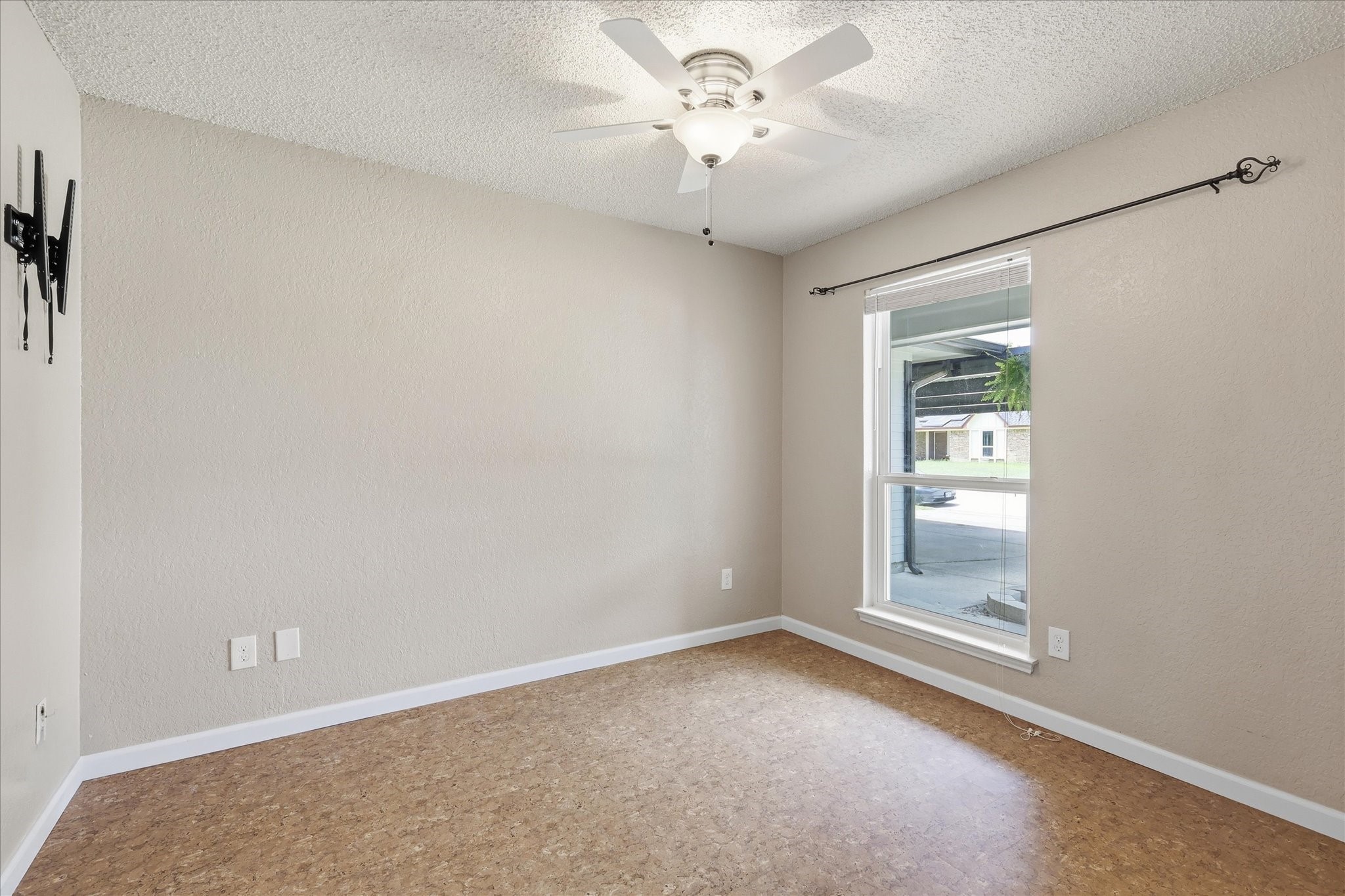 6572 Ridglea Drive