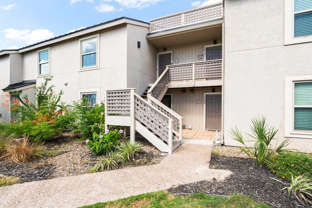 2515 Bayhouse Dr.