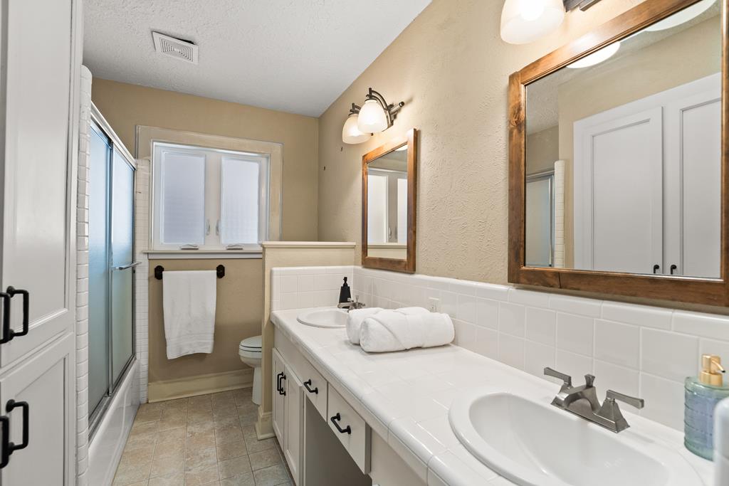 749 Meadowbrook