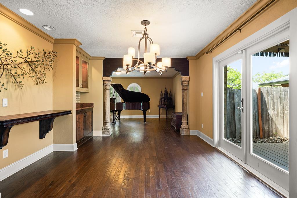 749 Meadowbrook