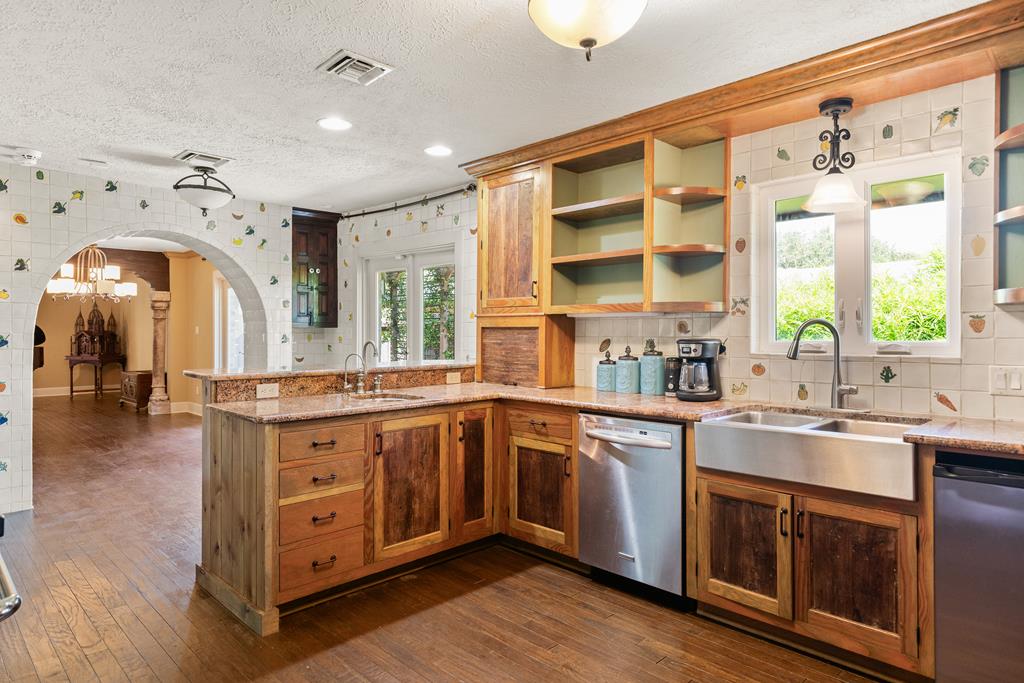 749 Meadowbrook