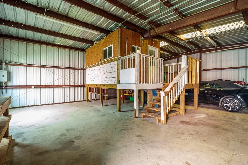 1140 W Beasley