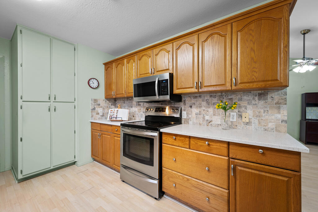 1513 Bluebird Ln