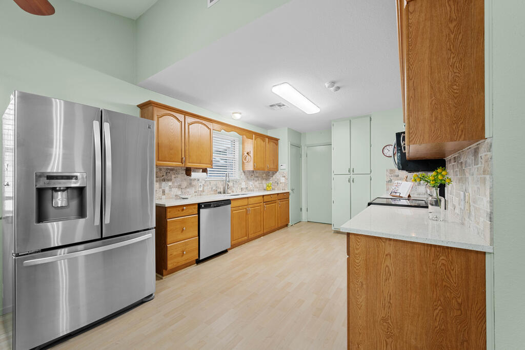 1513 Bluebird Ln