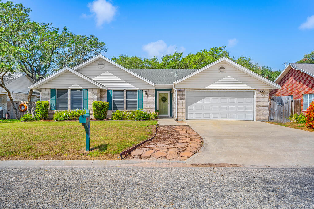 1513 Bluebird Ln