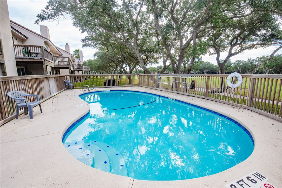 221 Marion Dr B101