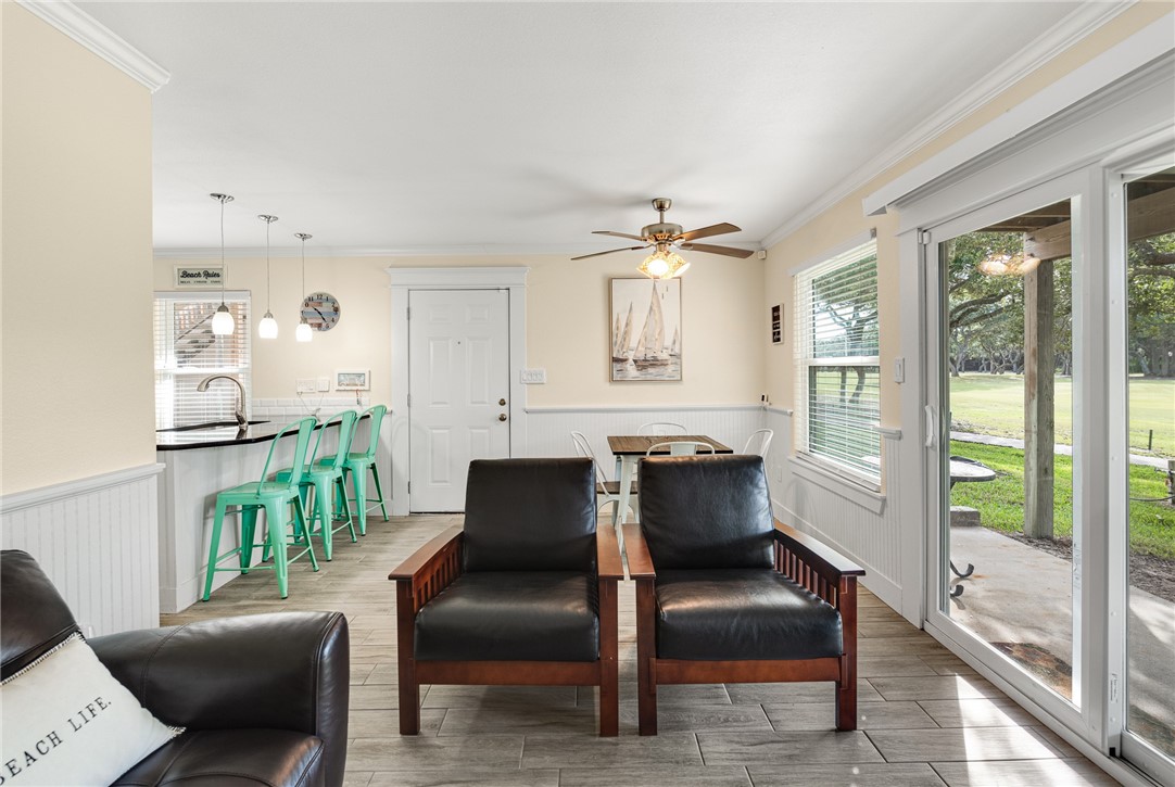 221 Marion Dr B101