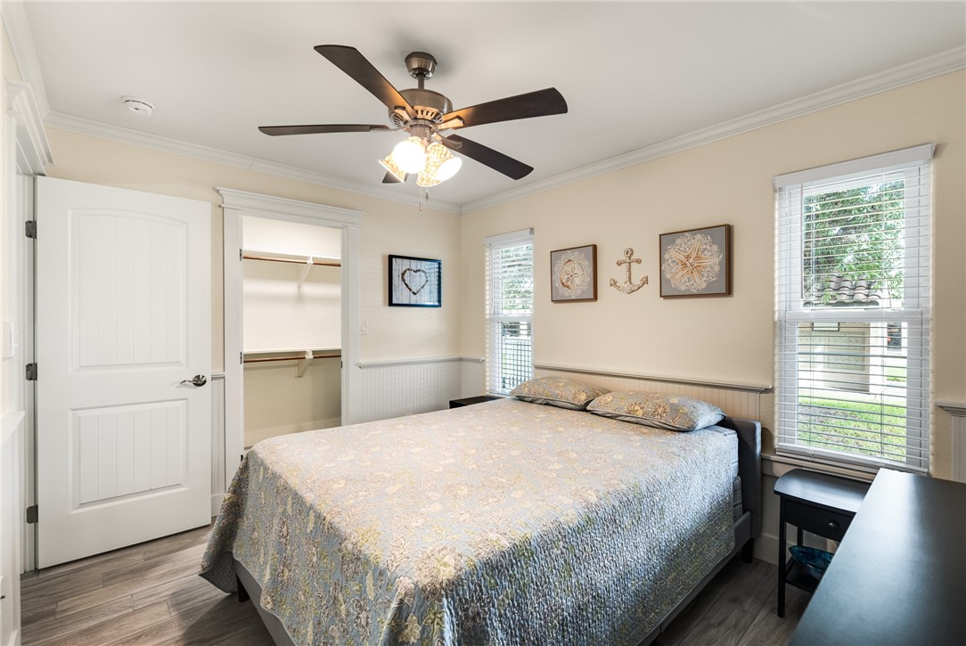 221 Marion Dr B101
