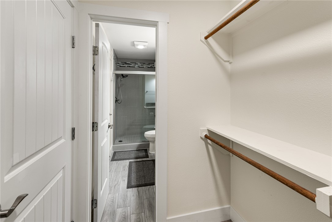221 Marion Dr B101