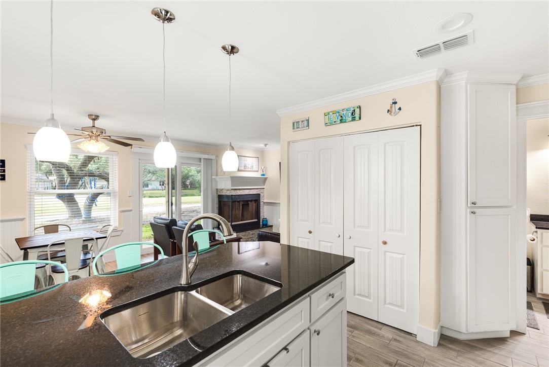 221 Marion Dr B101