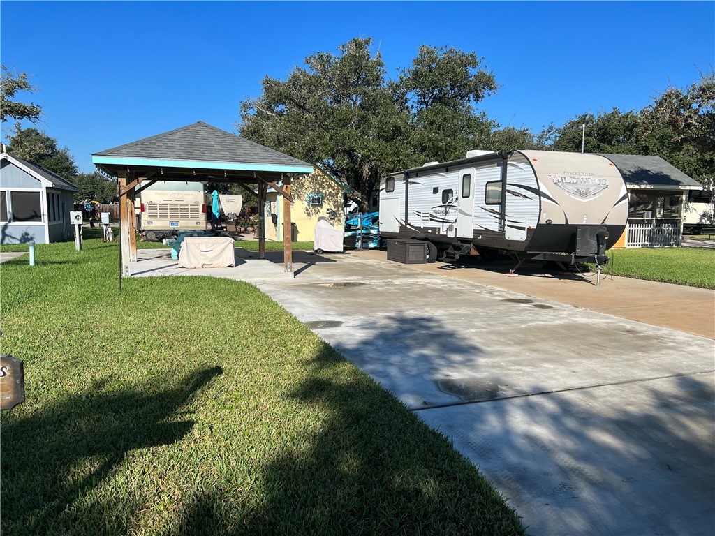 1402 W Corpus Christi St 40