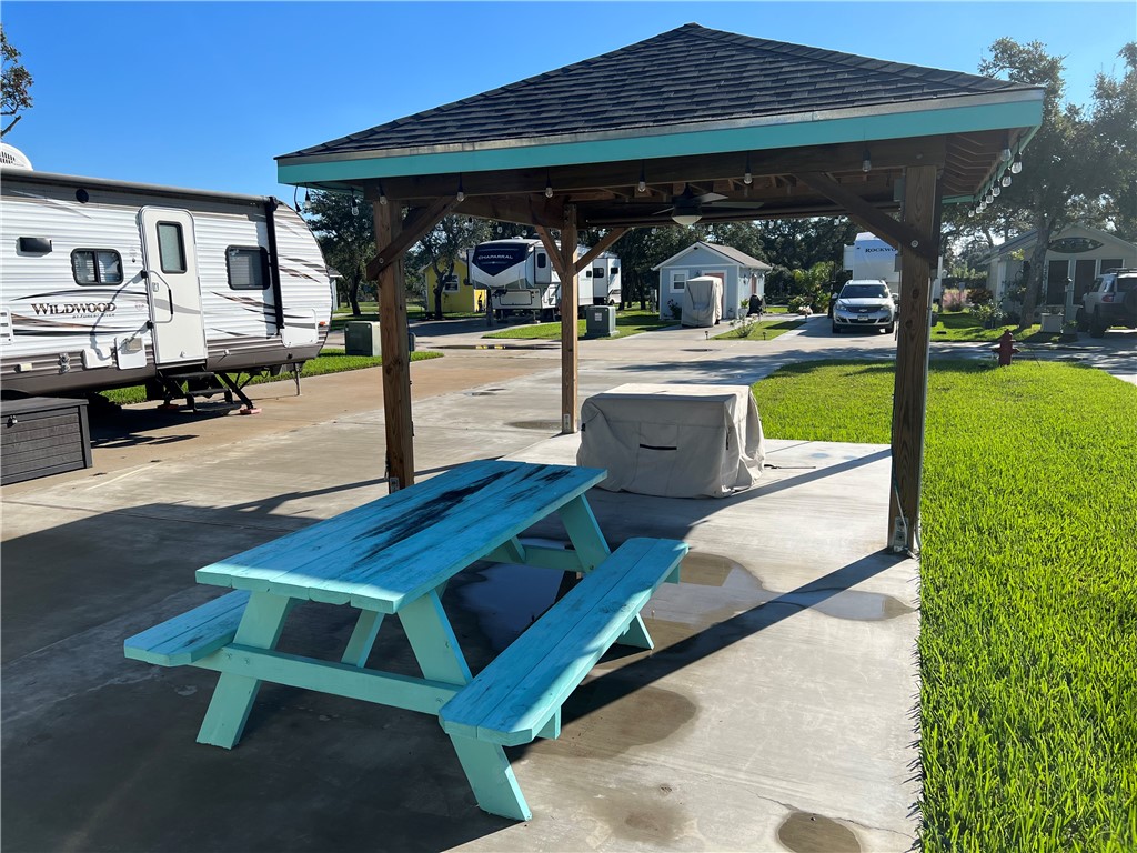 1402 W Corpus Christi St 40