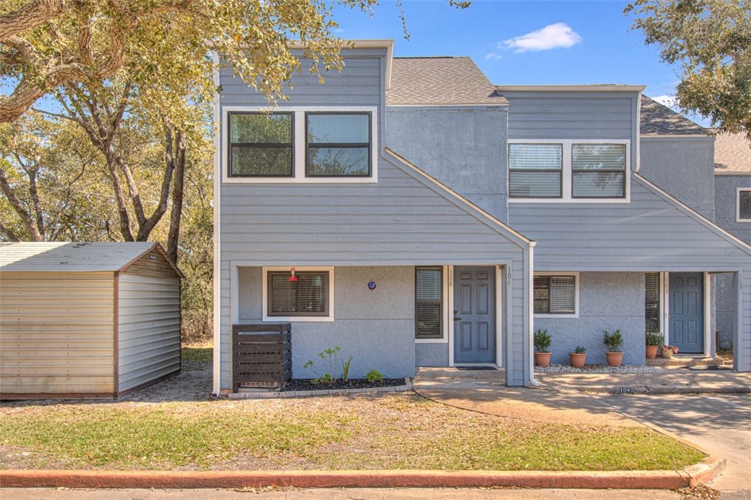 209 Forest Hills 104