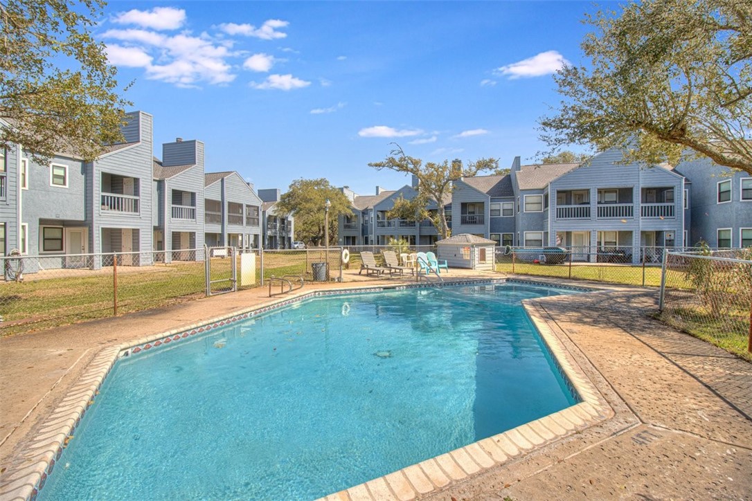 209 Forest Hills 104