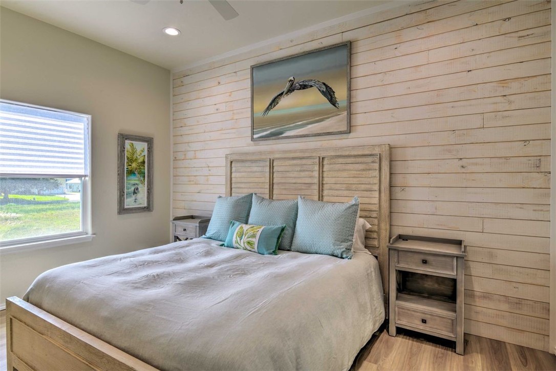 159 Paradise Dr