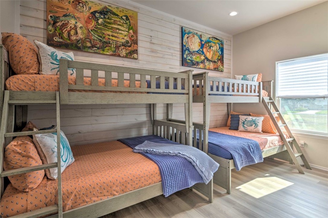 159 Paradise Dr