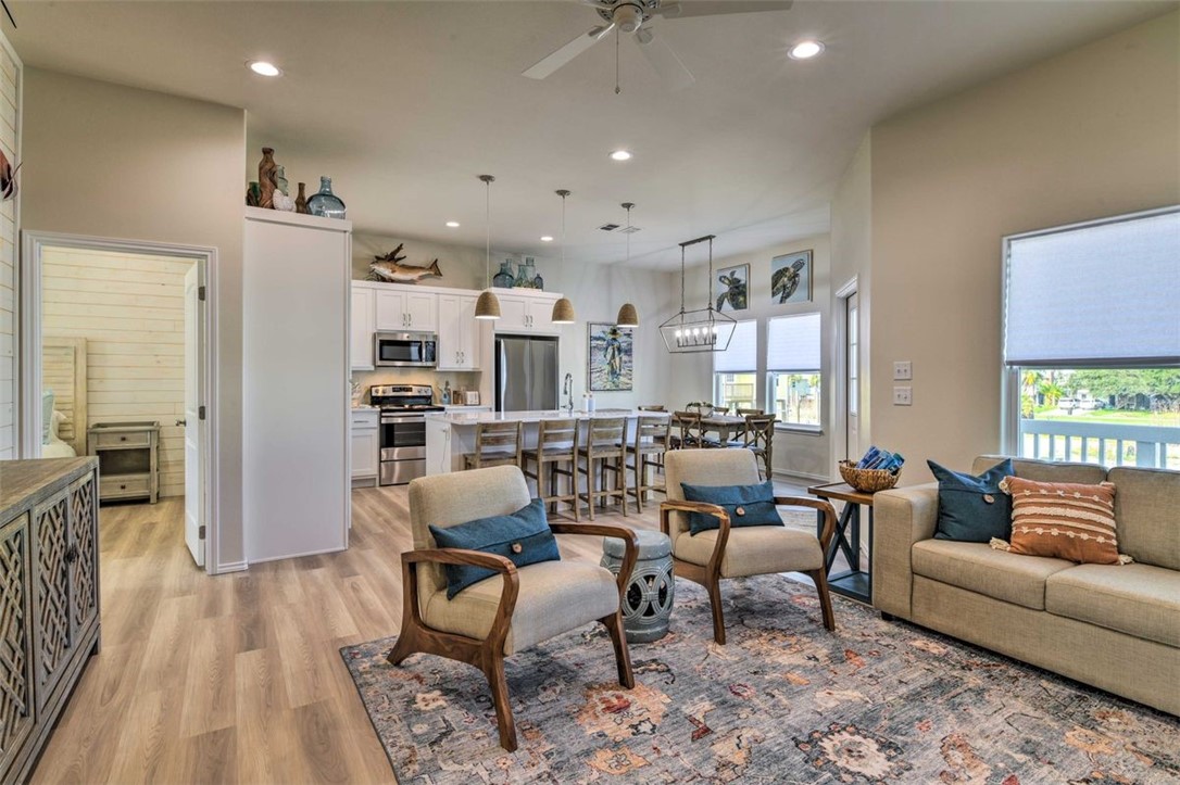159 Paradise Dr
