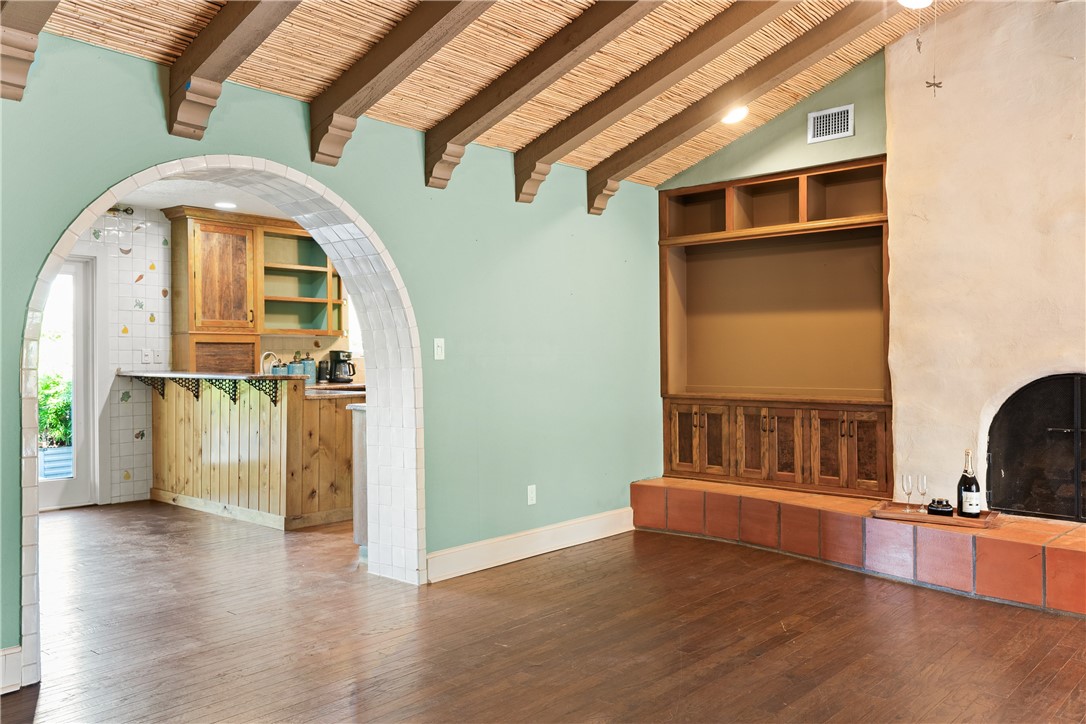 749 Meadowbrook