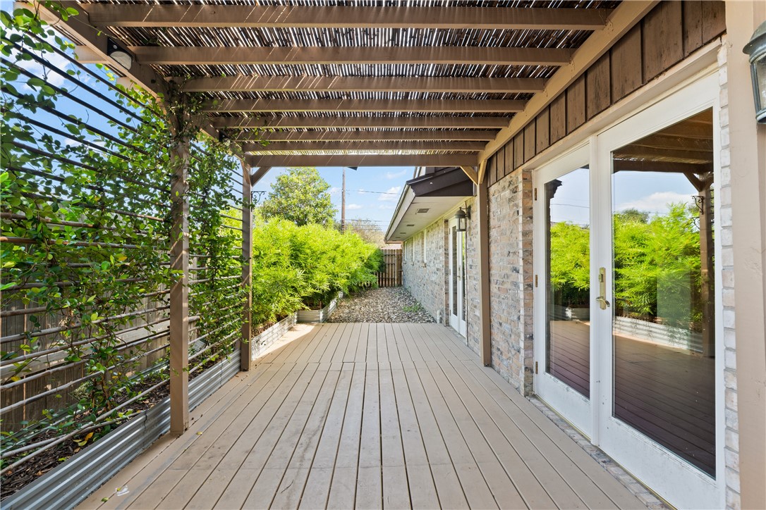 749 Meadowbrook