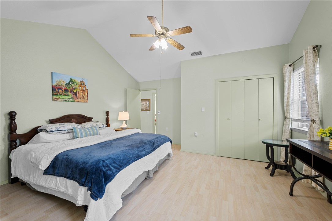 1513 Bluebird Ln