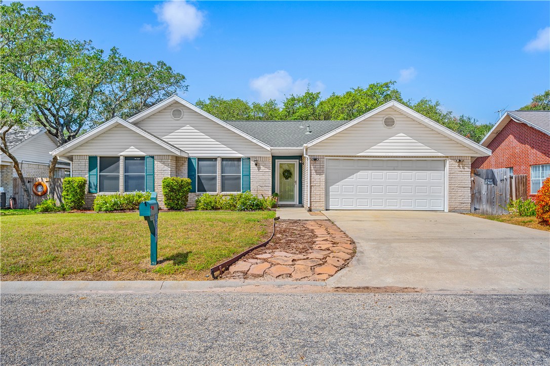 1513 Bluebird Ln