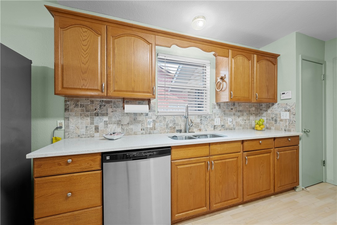 1513 Bluebird Ln