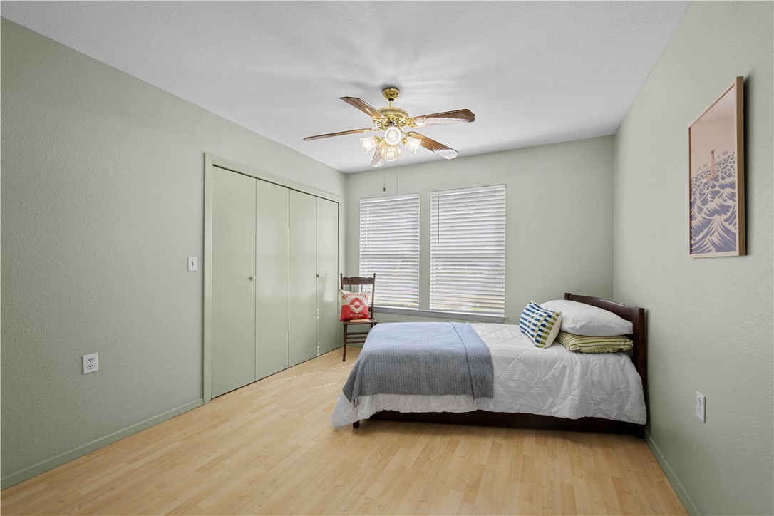 1513 Bluebird Ln