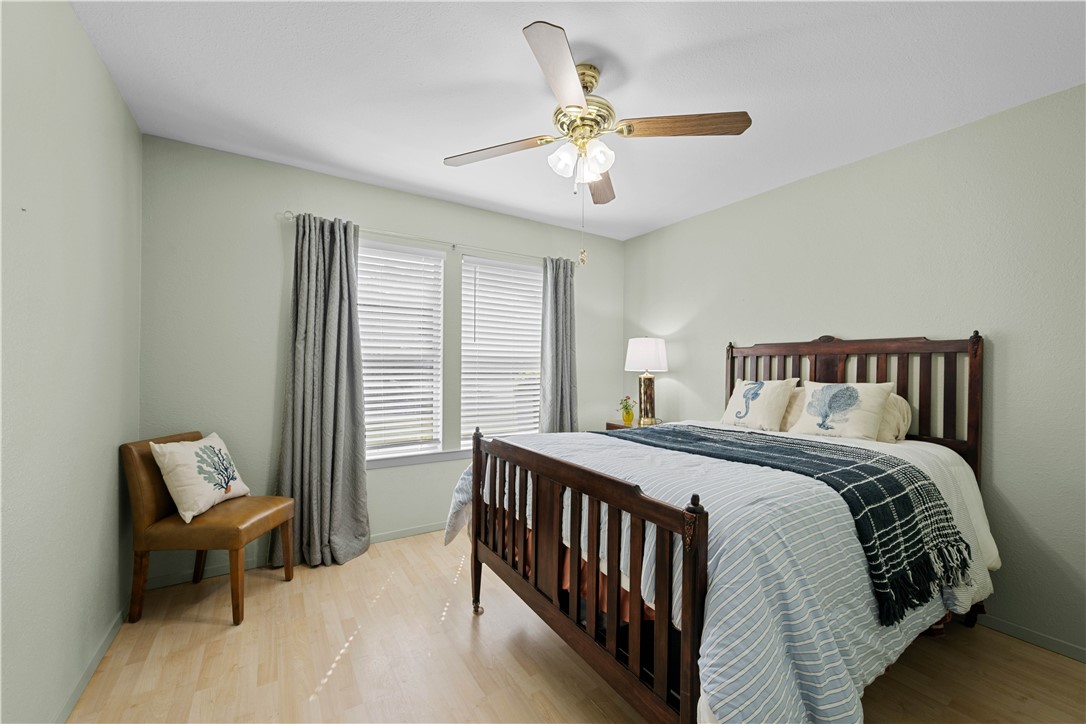 1513 Bluebird Ln
