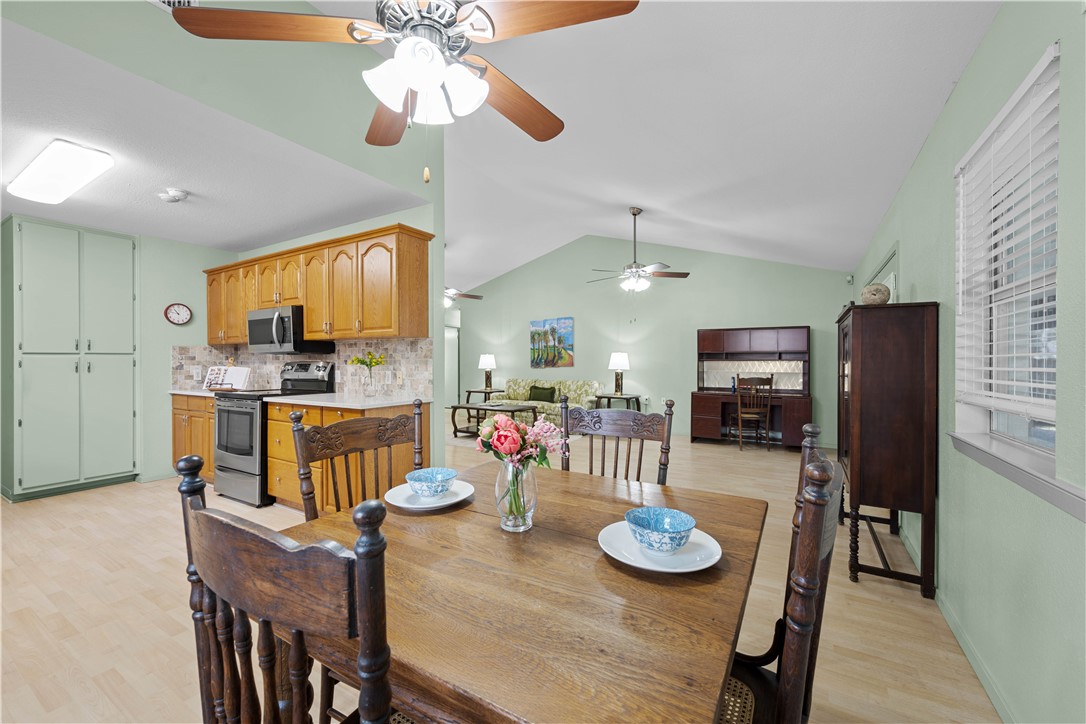 1513 Bluebird Ln
