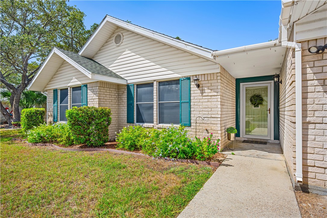 1513 Bluebird Ln