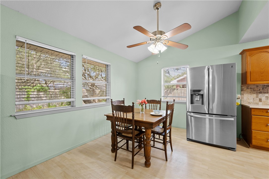 1513 Bluebird Ln