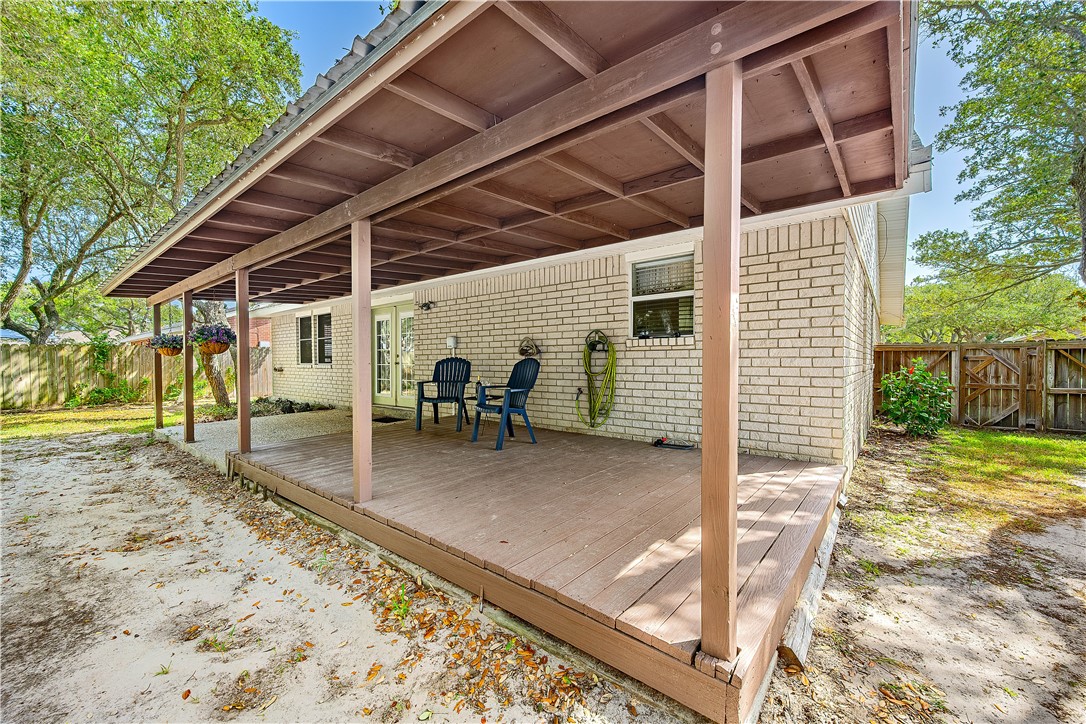 1513 Bluebird Ln