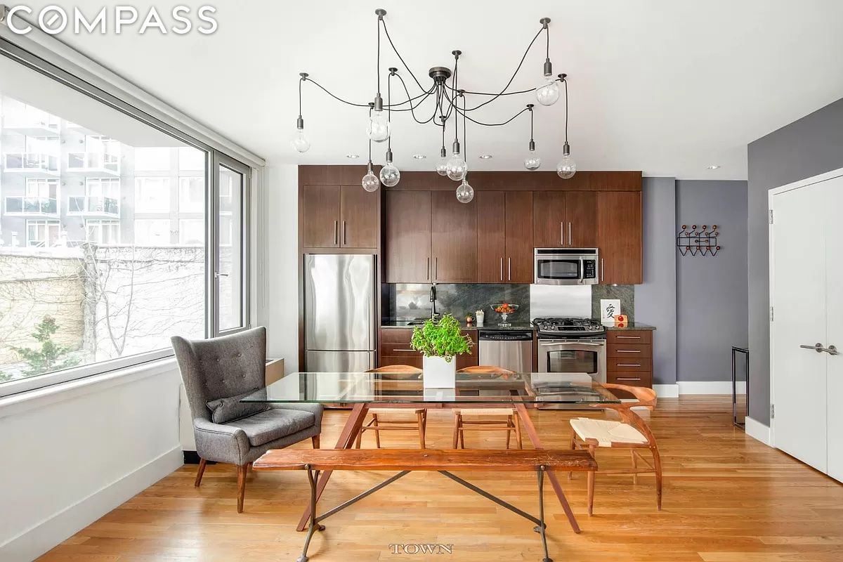 154 Attorney Street 204