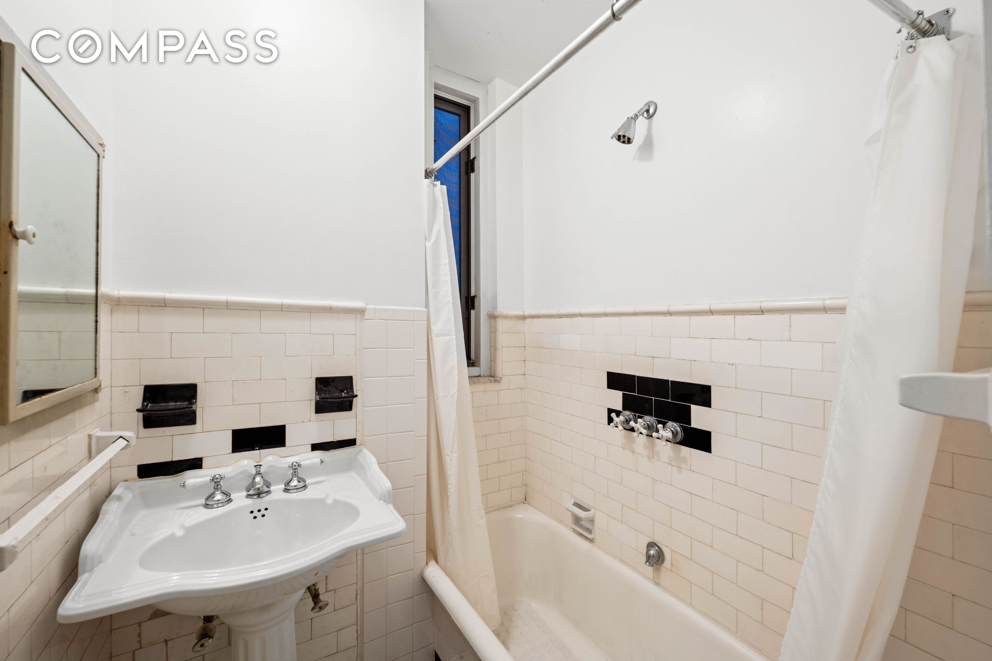 50 W 67th Street 4E