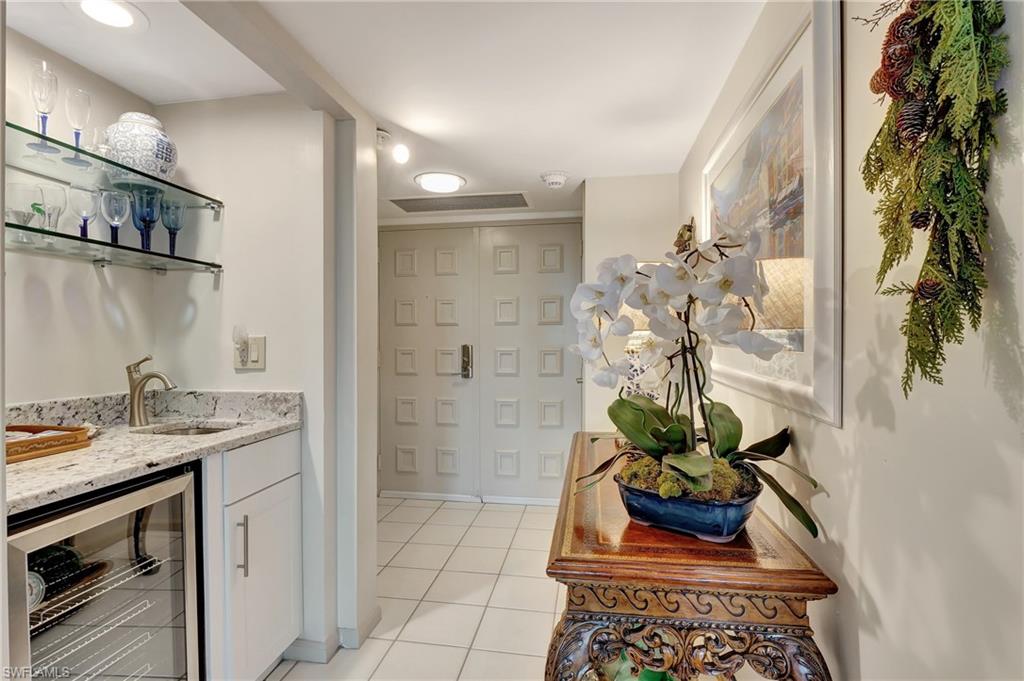 2400 Gulf Shore BLVD N # 603