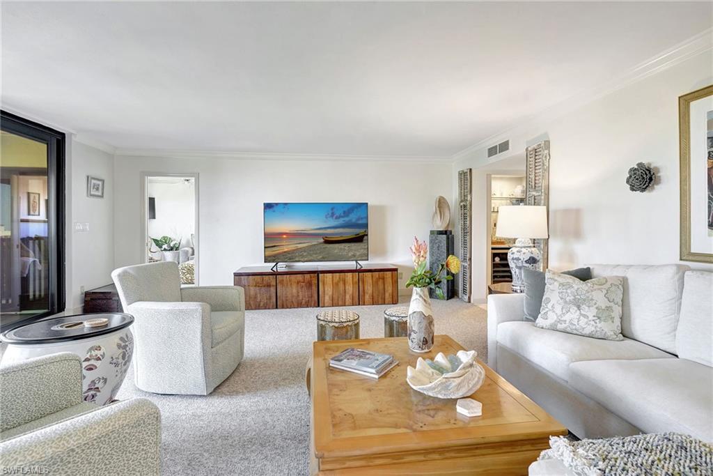 2400 Gulf Shore BLVD N # 603