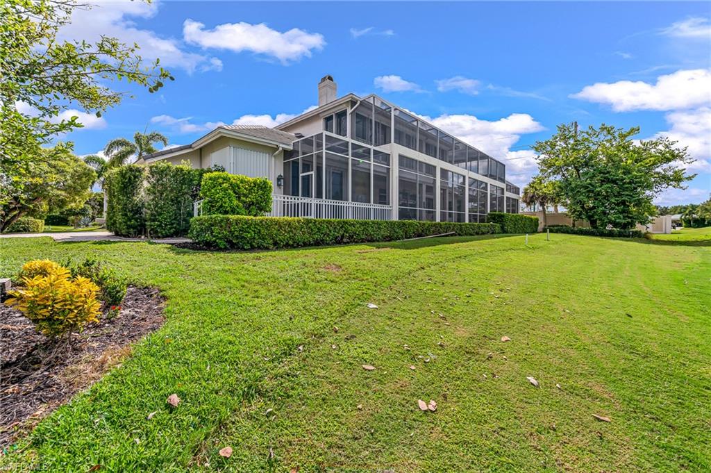 4735 Lighthouse LN