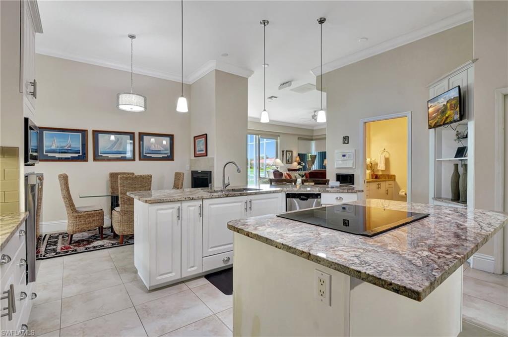 4735 Lighthouse LN