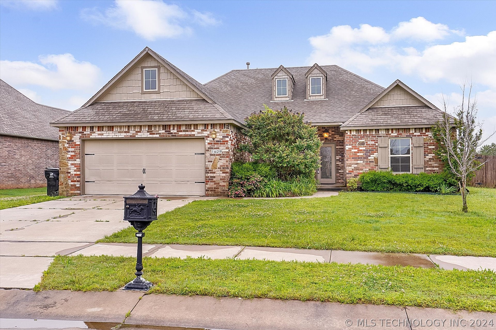 1629 E Boston Court