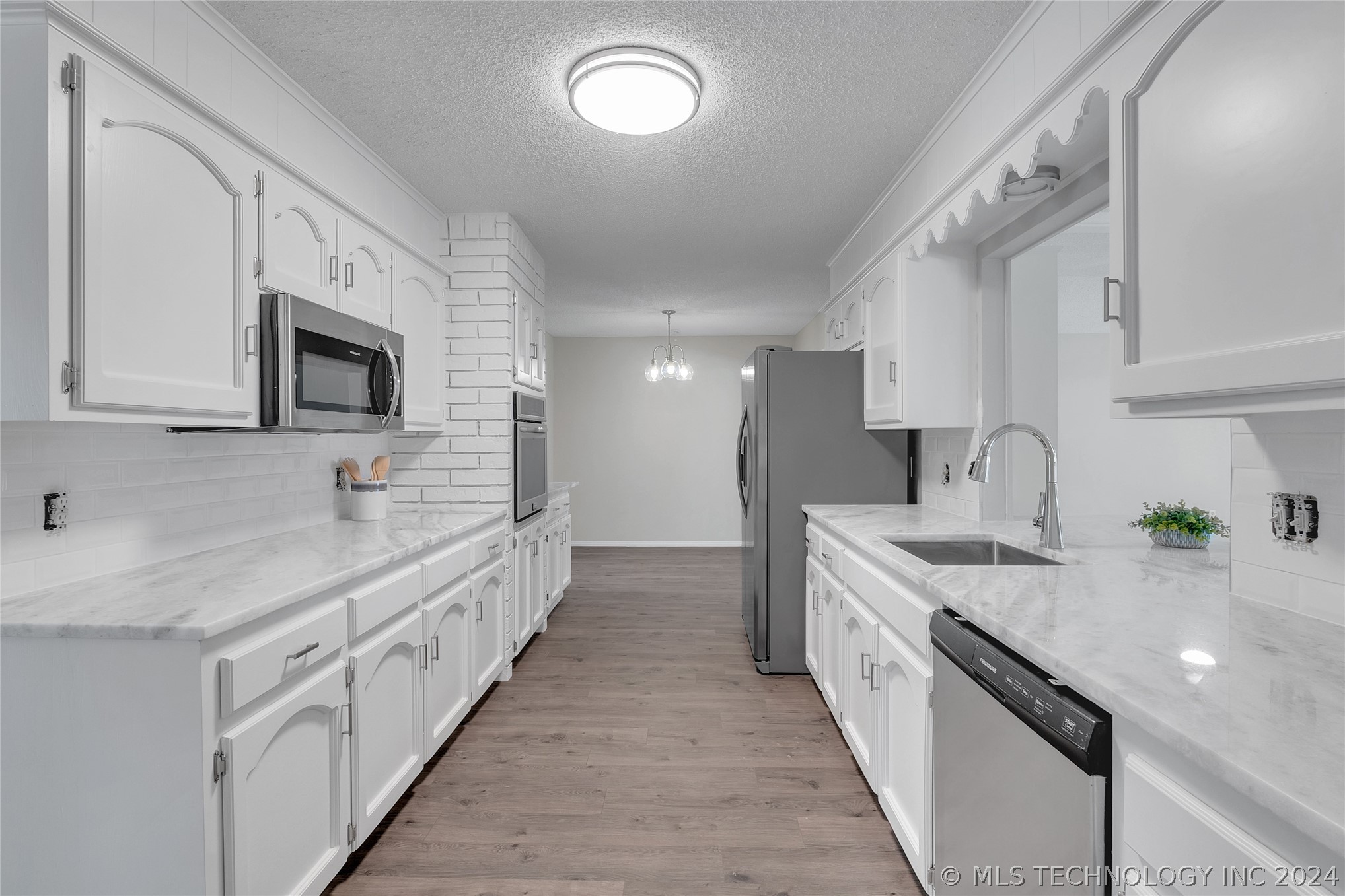 7003 E 78th Place