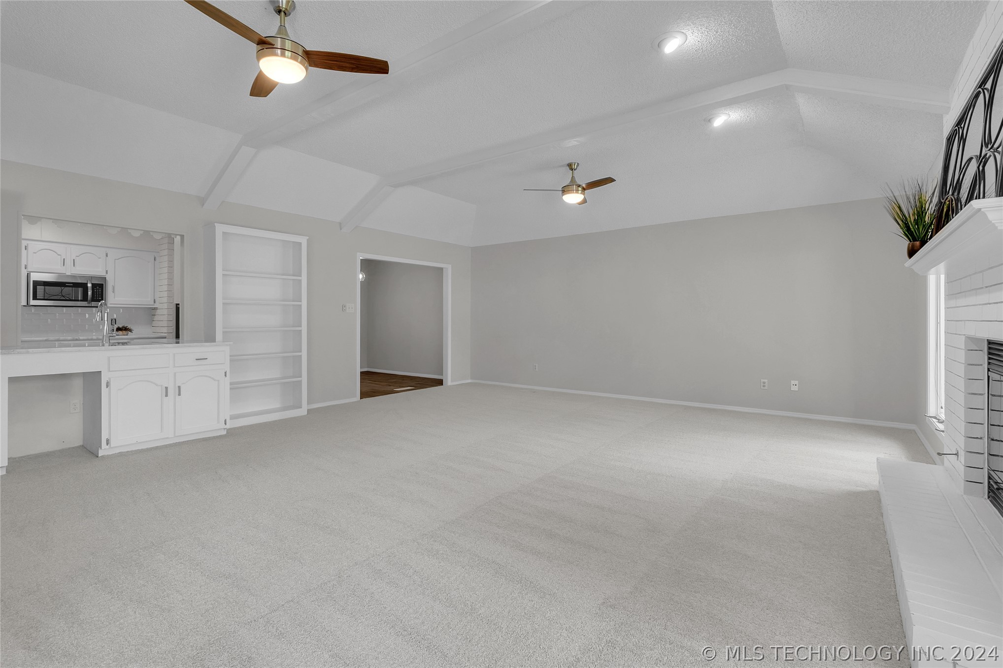 7003 E 78th Place