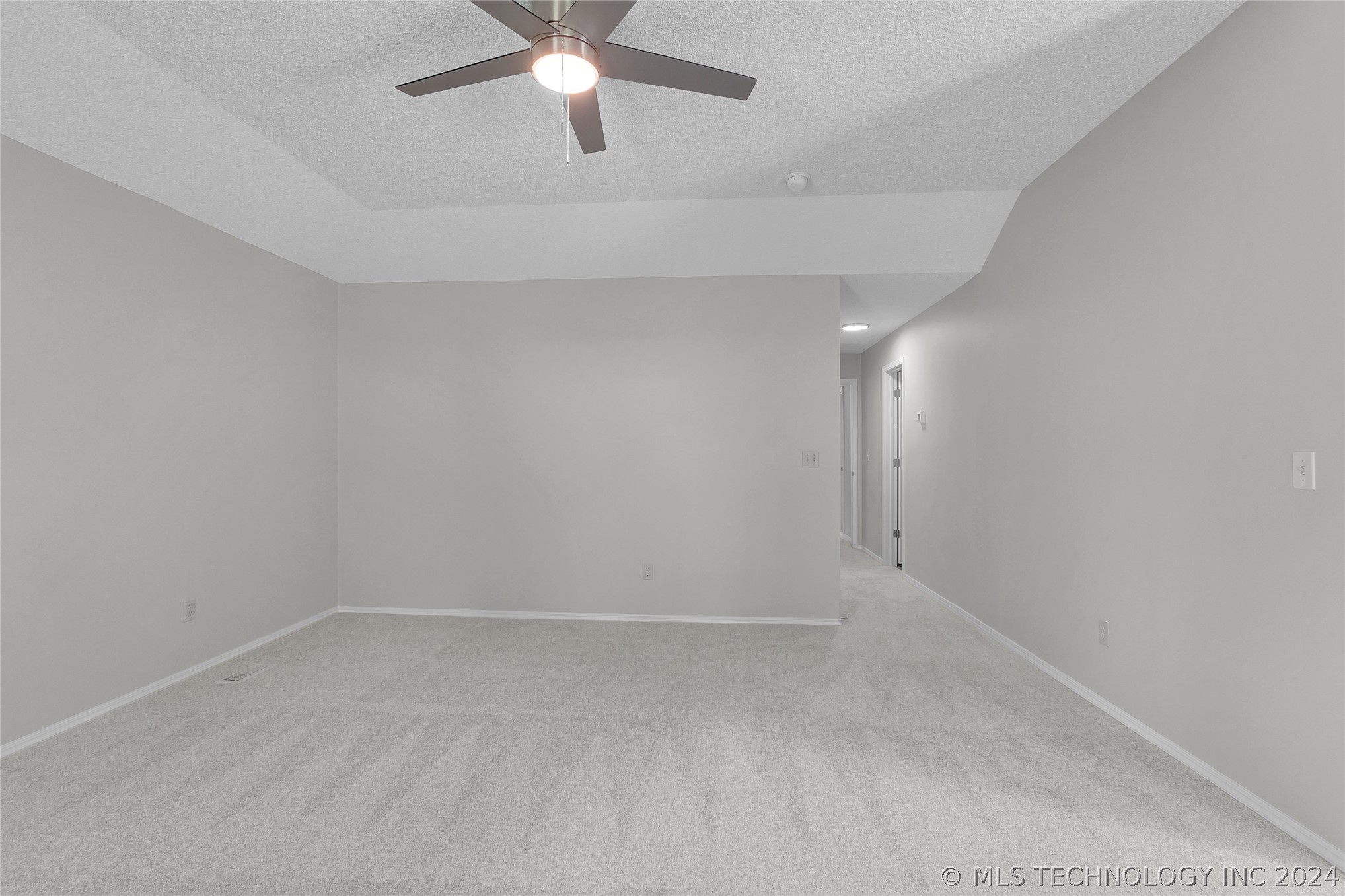 7003 E 78th Place