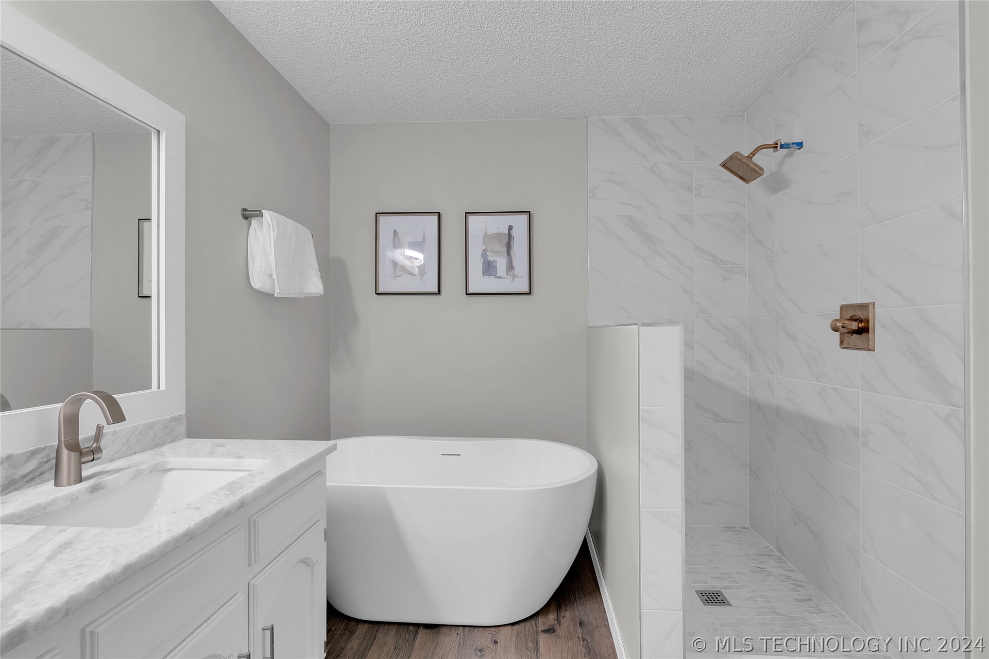 7003 E 78th Place